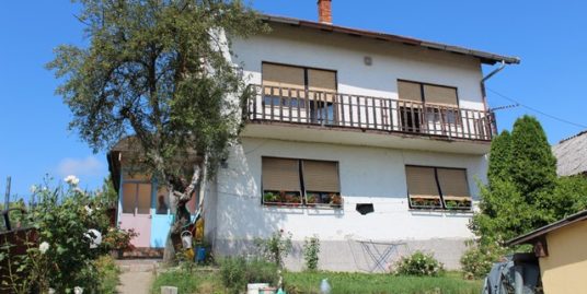Kuća: Gornja Pušća,190.00 m2 sa garazom od 37.m2 na okucnici od 446.m2 (prodaja)