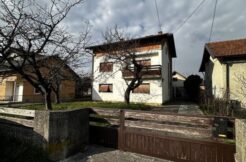 Kuća: Brdovec, 220.00 m2 na okućnici od 2838 m2- 150.000 € (prodaja)